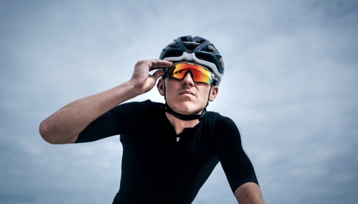 Jakie okulary dla kolarzy? Wszystko o okularach przeciwsłonecznych na rower